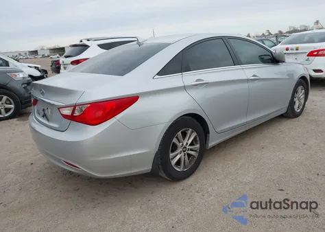2013 Hyundai Sonata Gls z USA, uszkodzony, nr VIN 5NPEB4AC9DH743734